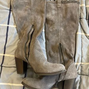 Uggs grey suede boots